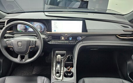 Toyota Crown, 2024 год, 6 980 002 рублей, 8 фотография