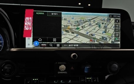 Toyota Crown, 2024 год, 6 980 002 рублей, 12 фотография