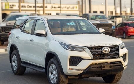 Toyota Fortuner II, 2026 год, 5 250 011 рублей, 1 фотография