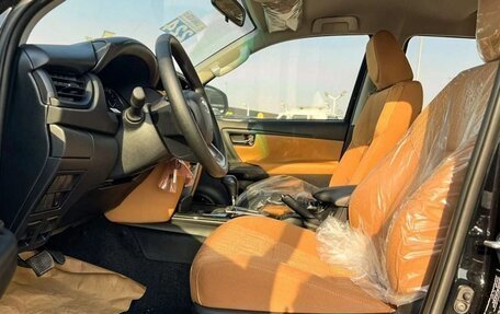 Toyota Fortuner II, 2026 год, 5 250 011 рублей, 14 фотография