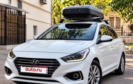 Hyundai Solaris II рестайлинг, 2018 год, 1 800 000 рублей, 1 фотография