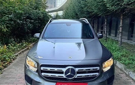 Mercedes-Benz GLB, 2022 год, 2 800 700 рублей, 2 фотография