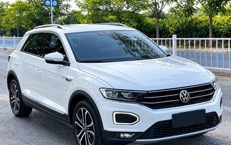 Volkswagen T-Roc I, 2022 год, 1 950 002 рублей, 3 фотография