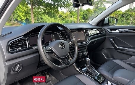 Volkswagen T-Roc I, 2022 год, 1 950 002 рублей, 9 фотография