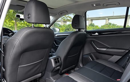 Volkswagen T-Roc I, 2022 год, 1 950 002 рублей, 27 фотография