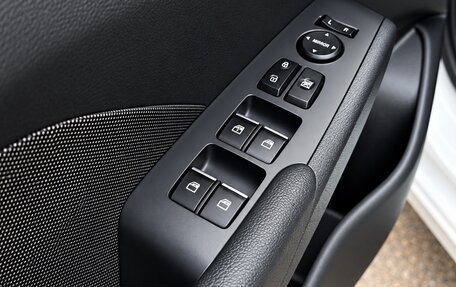 Hyundai Solaris II рестайлинг, 2018 год, 1 800 000 рублей, 8 фотография