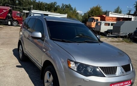 Mitsubishi Outlander III рестайлинг 3, 2007 год, 880 000 рублей, 10 фотография