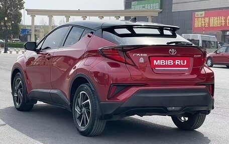 Toyota C-HR I рестайлинг, 2023 год, 1 735 000 рублей, 6 фотография