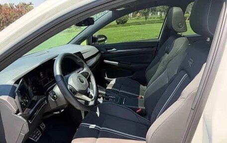 Volkswagen Golf VIII, 2023 год, 1 880 010 рублей, 10 фотография