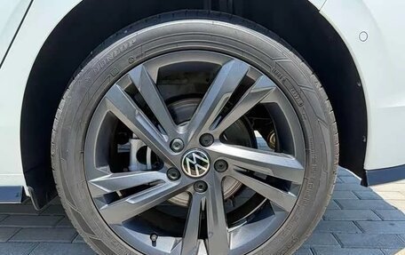 Volkswagen Golf VIII, 2023 год, 1 880 010 рублей, 28 фотография