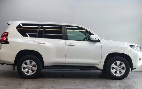 Toyota Land Cruiser Prado 150 рестайлинг 2, 2020 год, 4 950 000 рублей, 4 фотография