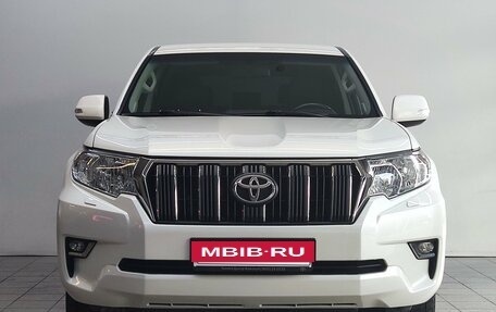 Toyota Land Cruiser Prado 150 рестайлинг 2, 2020 год, 4 950 000 рублей, 2 фотография