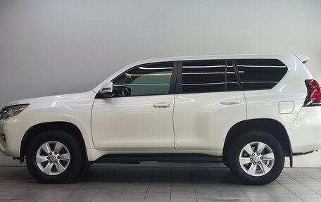 Toyota Land Cruiser Prado 150 рестайлинг 2, 2020 год, 4 950 000 рублей, 8 фотография