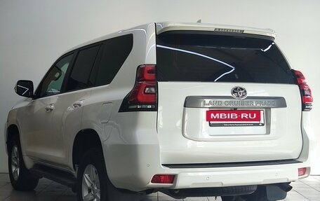 Toyota Land Cruiser Prado 150 рестайлинг 2, 2020 год, 4 950 000 рублей, 7 фотография