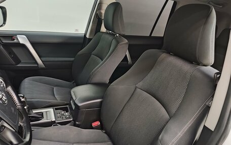 Toyota Land Cruiser Prado 150 рестайлинг 2, 2020 год, 4 950 000 рублей, 16 фотография
