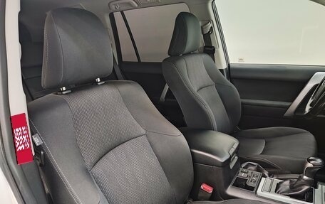 Toyota Land Cruiser Prado 150 рестайлинг 2, 2020 год, 4 950 000 рублей, 22 фотография
