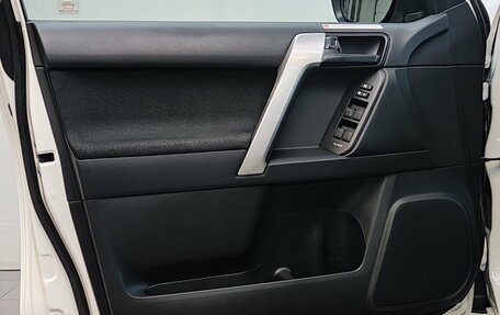 Toyota Land Cruiser Prado 150 рестайлинг 2, 2020 год, 4 950 000 рублей, 34 фотография