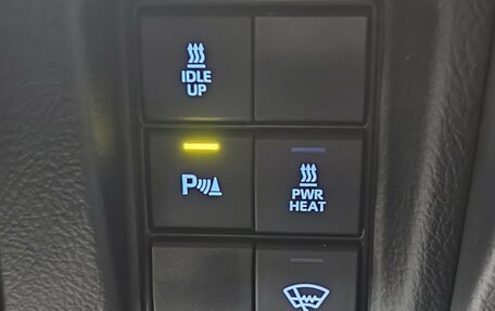 Toyota Land Cruiser Prado 150 рестайлинг 2, 2020 год, 4 950 000 рублей, 31 фотография
