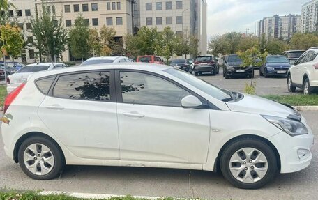 Hyundai Solaris II рестайлинг, 2016 год, 865 000 рублей, 5 фотография