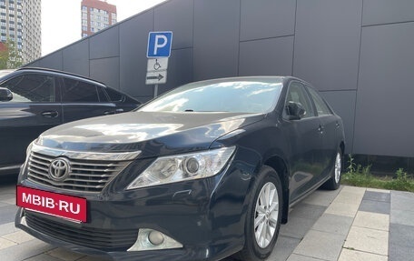 Toyota Camry, 2012 год, 1 350 000 рублей, 2 фотография