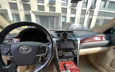 Toyota Camry, 2012 год, 1 350 000 рублей, 6 фотография