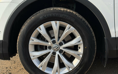 Volkswagen Tiguan II, 2017 год, 1 860 000 рублей, 12 фотография