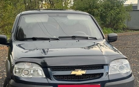 Chevrolet Niva I рестайлинг, 2011 год, 530 000 рублей, 3 фотография
