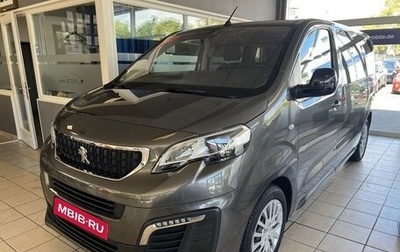Peugeot Traveller I, 2022 год, 3 350 000 рублей, 1 фотография