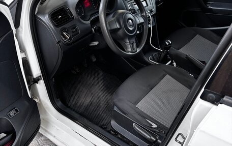 Volkswagen Polo VI (EU Market), 2012 год, 400 000 рублей, 13 фотография