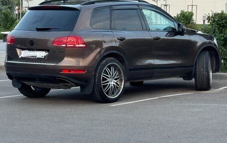 Volkswagen Touareg III, 2011 год, 2 490 000 рублей, 4 фотография