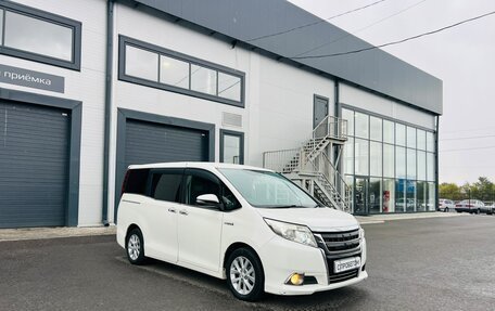 Toyota Esquire I, 2015 год, 1 999 000 рублей, 8 фотография