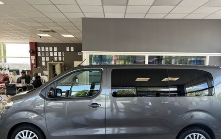Peugeot Traveller I, 2022 год, 3 350 000 рублей, 3 фотография
