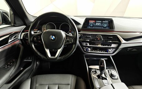 BMW 5 серия, 2019 год, 3 699 000 рублей, 15 фотография