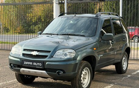 Chevrolet Niva I рестайлинг, 2010 год, 529 000 рублей, 3 фотография