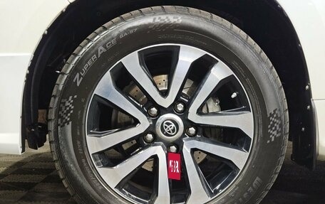Toyota Land Cruiser 200, 2015 год, 4 550 000 рублей, 9 фотография