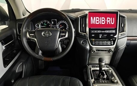 Toyota Land Cruiser 200, 2015 год, 4 550 000 рублей, 18 фотография