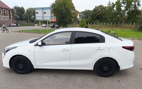 KIA Rio IV, 2020 год, 1 699 000 рублей, 4 фотография