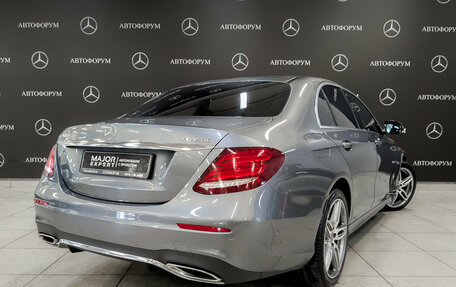Mercedes-Benz E-Класс, 2020 год, 3 750 000 рублей, 5 фотография