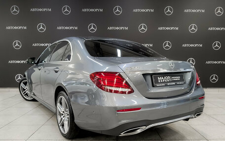 Mercedes-Benz E-Класс, 2020 год, 3 750 000 рублей, 7 фотография
