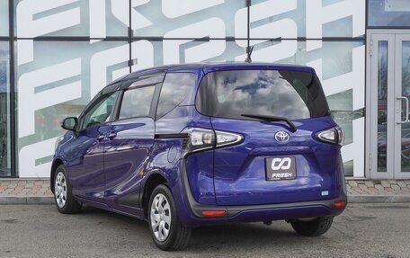 Toyota Sienta II, 2022 год, 1 696 000 рублей, 3 фотография