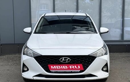 Hyundai Solaris II рестайлинг, 2021 год, 915 000 рублей, 3 фотография