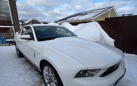 Ford Mustang VI рестайлинг, 2009 год, 2 000 000 рублей, 1 фотография