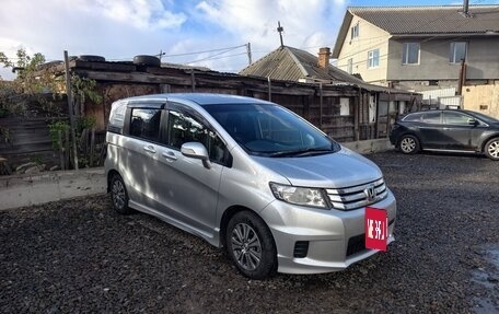 Honda Freed I, 2013 год, 1 100 000 рублей, 2 фотография