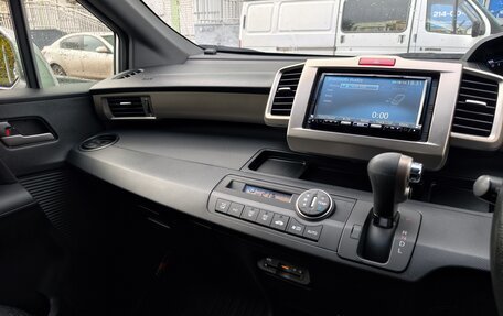 Honda Freed I, 2013 год, 1 100 000 рублей, 12 фотография