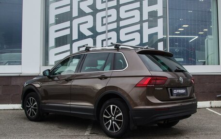 Volkswagen Tiguan II, 2018 год, 2 399 999 рублей, 2 фотография