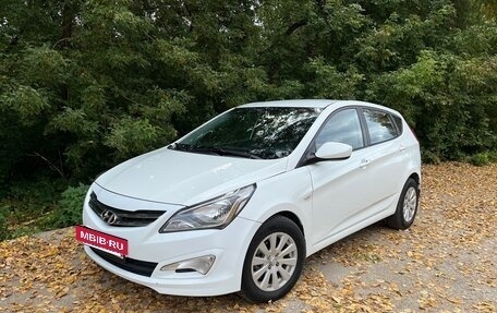 Hyundai Solaris II рестайлинг, 2014 год, 769 000 рублей, 2 фотография