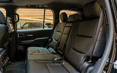 Toyota Land Cruiser, 2026 год, 14 450 000 рублей, 27 фотография