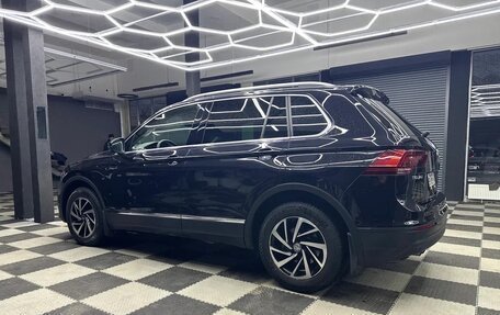 Volkswagen Tiguan II, 2018 год, 3 100 000 рублей, 3 фотография