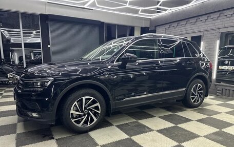 Volkswagen Tiguan II, 2018 год, 3 100 000 рублей, 4 фотография