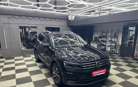 Volkswagen Tiguan II, 2018 год, 3 100 000 рублей, 2 фотография